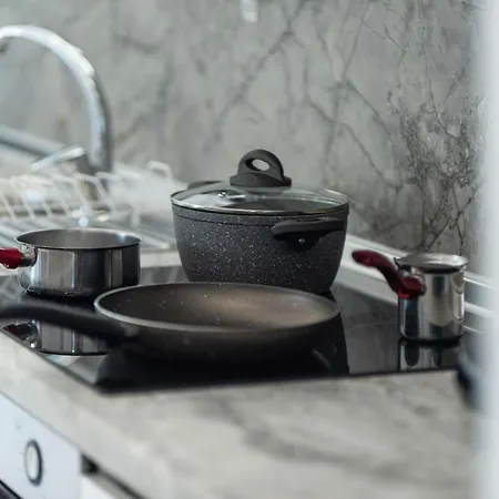 公寓 Demiani House